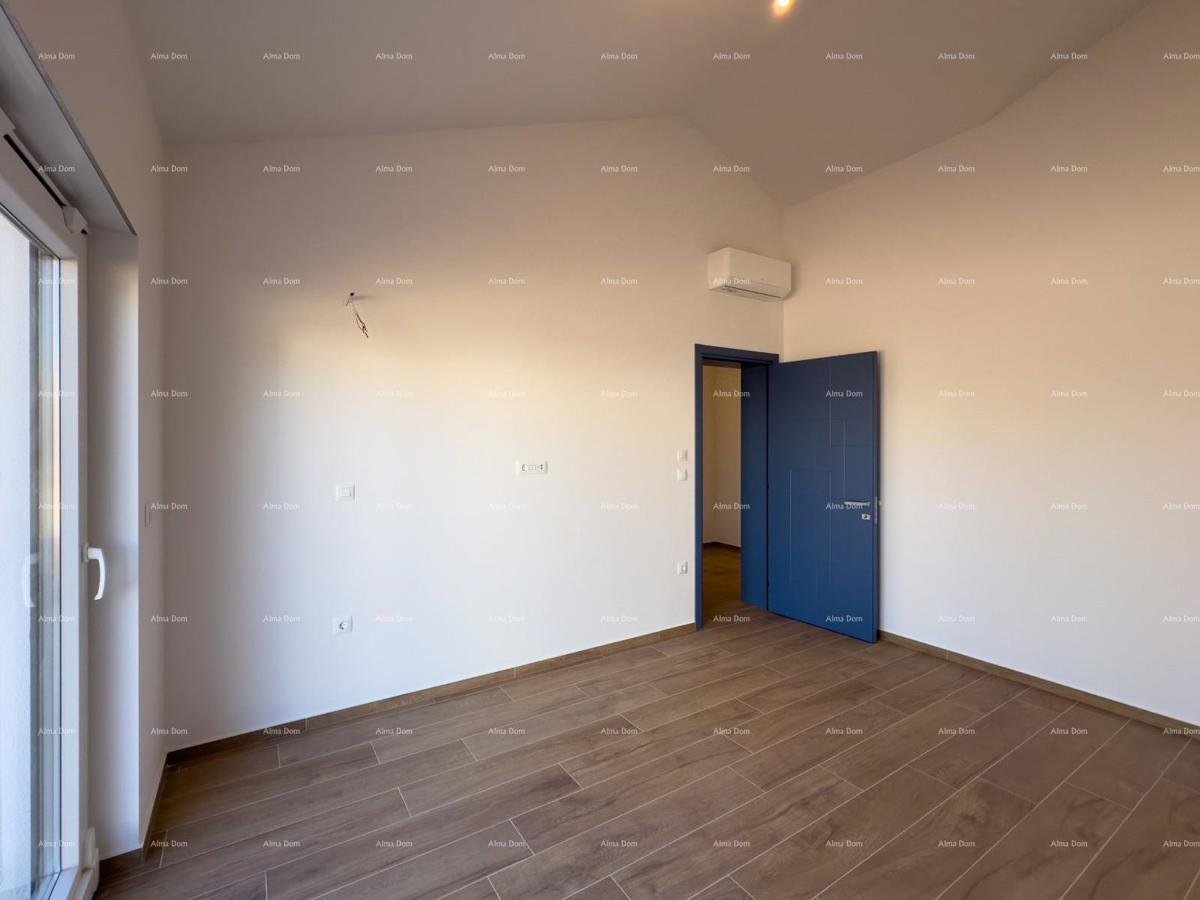 KOŽLJANI - Casa moderna con piscina. Vicino al bosco, a 15 minuti dal mare