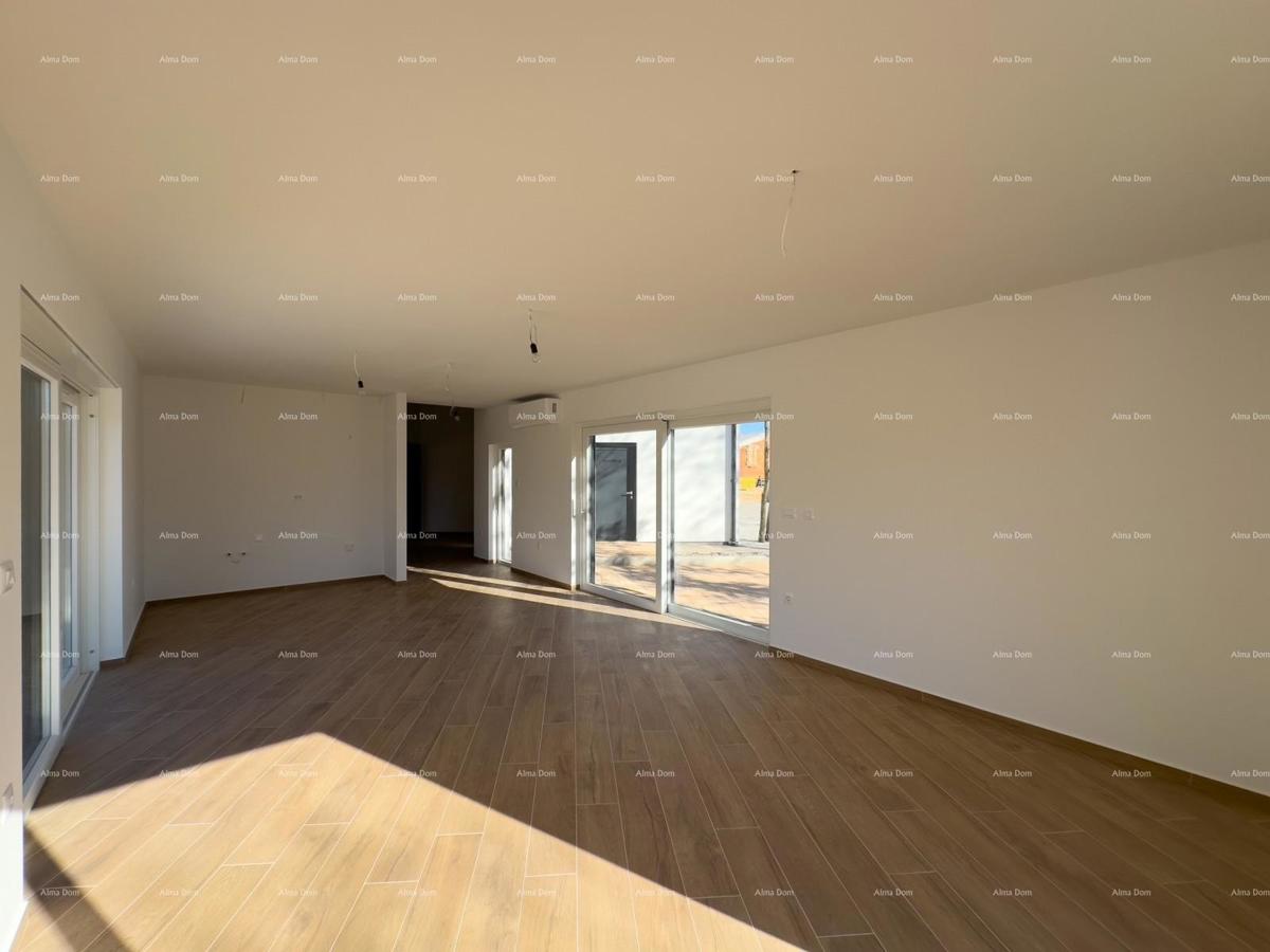 KOŽLJANI - Casa moderna con piscina. Vicino al bosco, a 15 minuti dal mare