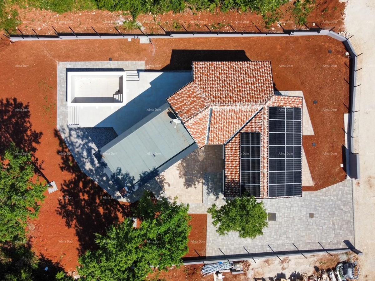 KOŽLJANI - Casa moderna con piscina. Vicino al bosco, a 15 minuti dal mare