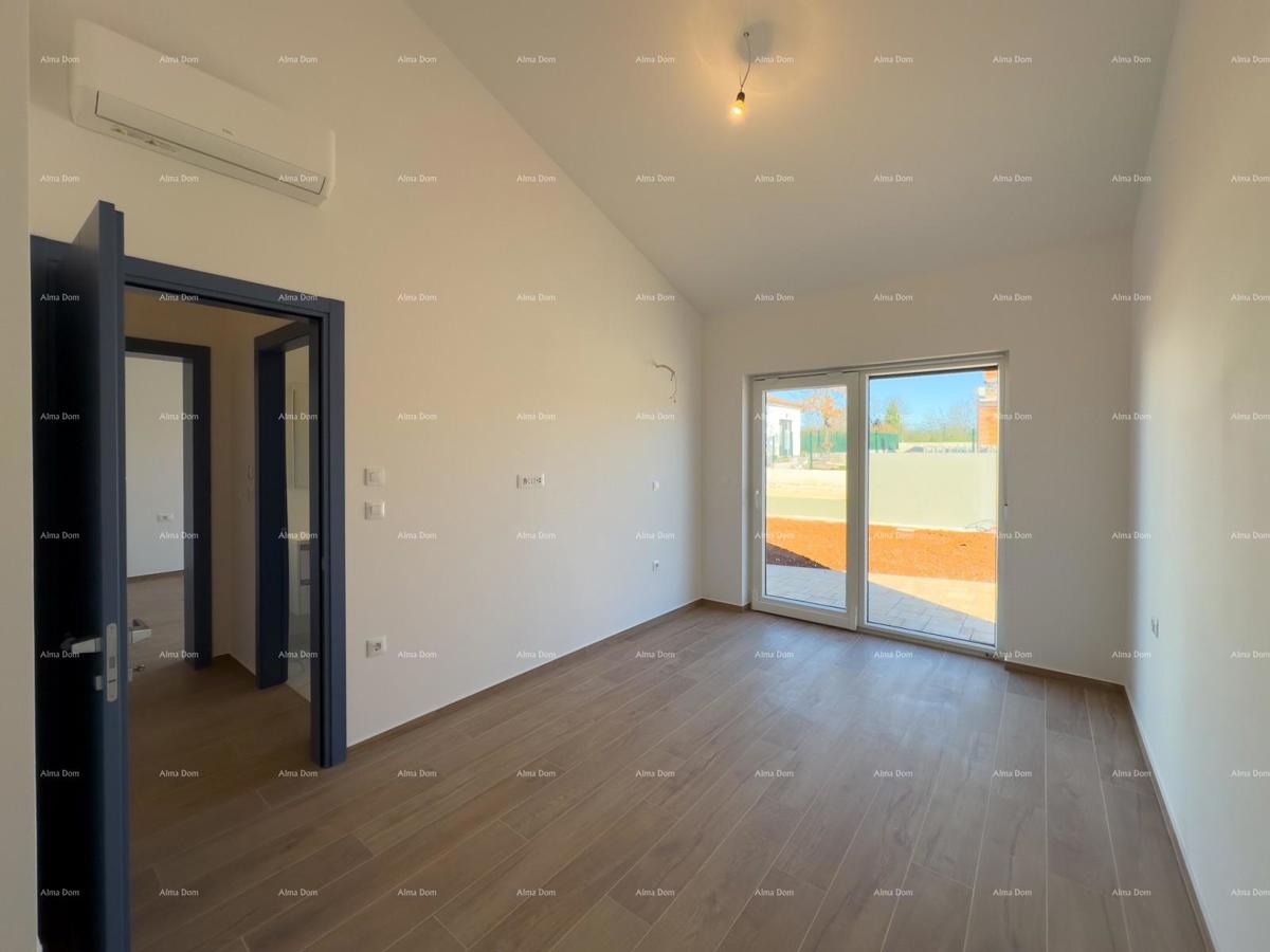 KOŽLJANI - Casa moderna con piscina. Vicino al bosco, a 15 minuti dal mare