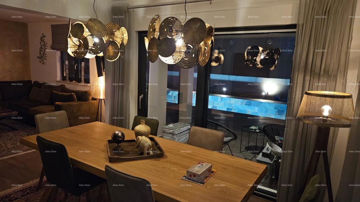 La bellissima casa con piscina e giardino vicino a Labin