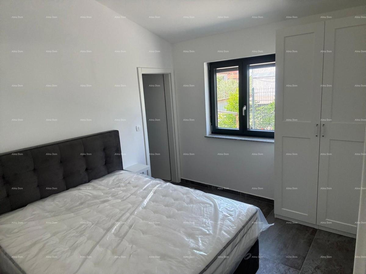 Vendita - casa bifamiliare con piscina riscaldata, nei dintorni di Poreč!