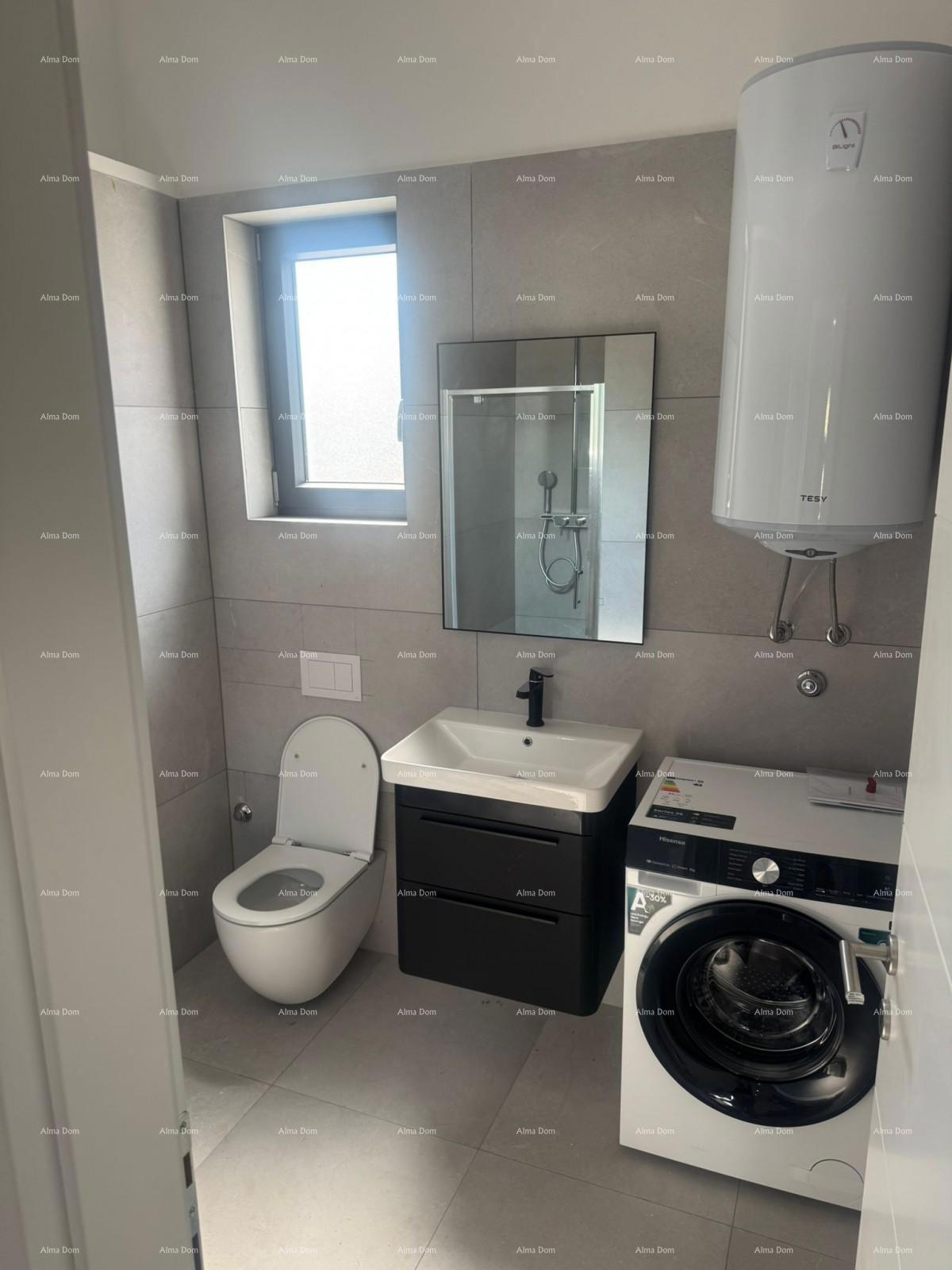 Vendita - casa bifamiliare con piscina riscaldata, nei dintorni di Poreč!