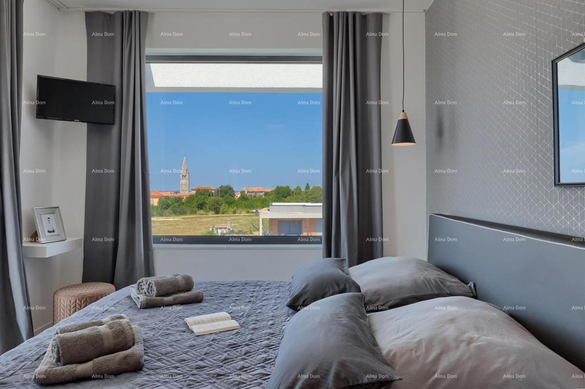 Pula Galižana. Villa con piscina, cucina all'aperto e vista mare.