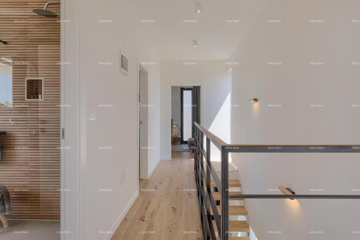 Pula Galižana. Villa con piscina, cucina all'aperto e vista mare.