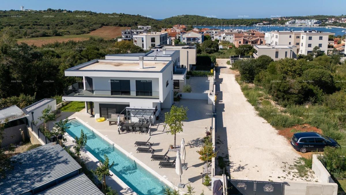 Vendita - villa nuova, moderna ed esclusiva con piscina, Volme, Pula!