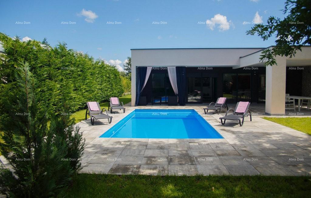 Prizemnica con piscina! Vicinanza al paese di Savičente.