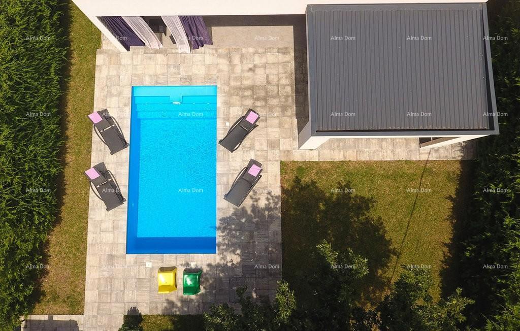 Prizemnica con piscina! Vicinanza al paese di Savičente.