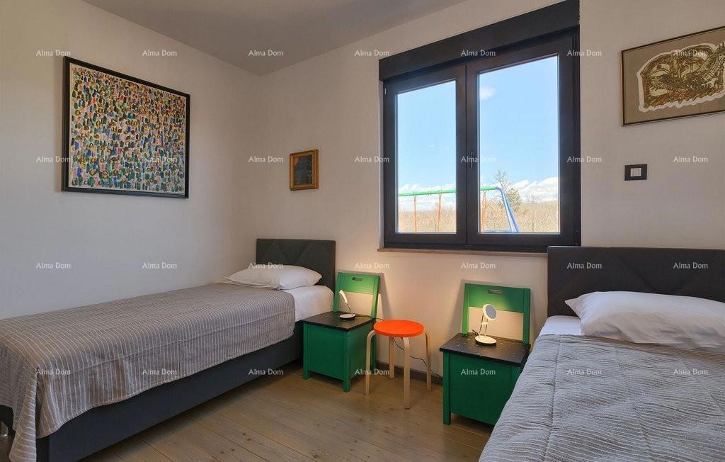 Prizemnica con piscina! Vicinanza al paese di Savičente.