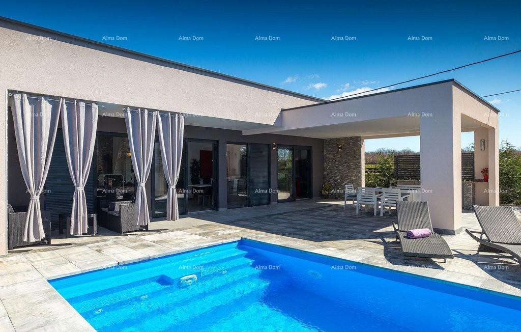 Prizemnica con piscina! Vicinanza al paese di Savičente.