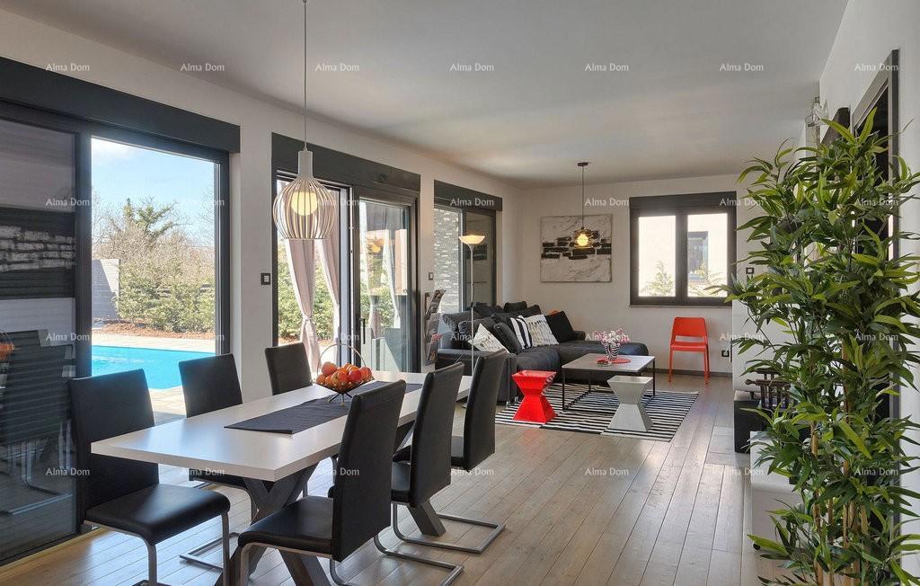 Prizemnica con piscina! Vicinanza al paese di Savičente.