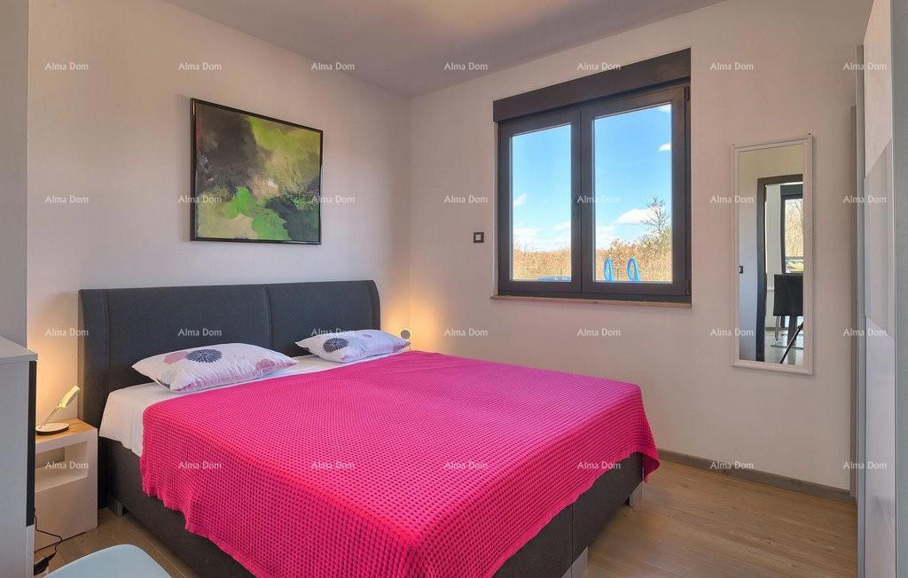 Prizemnica con piscina! Vicinanza al paese di Savičente.