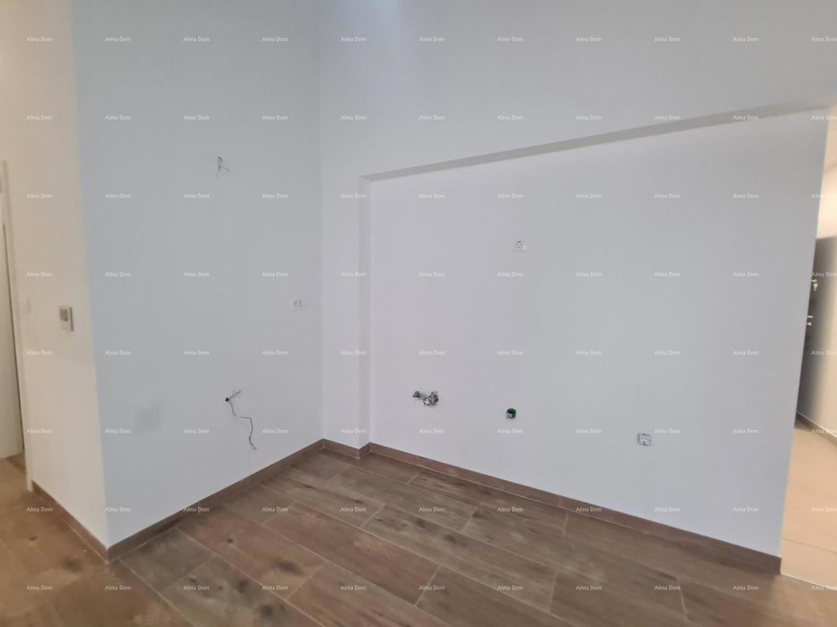 Istra. Pula. Veli vrh.