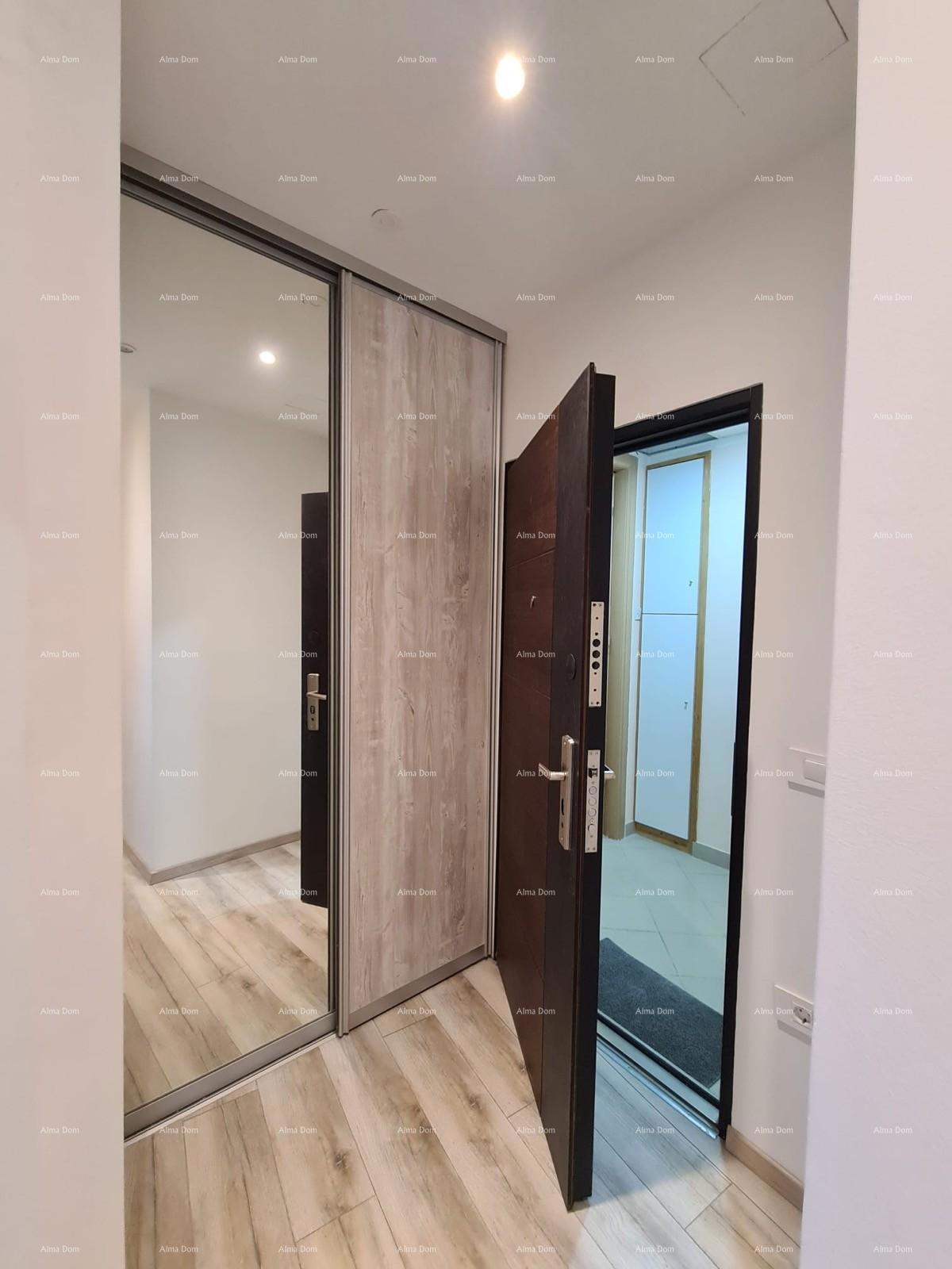 Pula – appartamento bilocale ristrutturato in centro, 72,83 m²