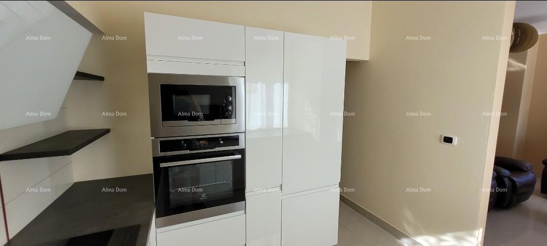 Ližnjan! Appartamento arredato! Vista mare!