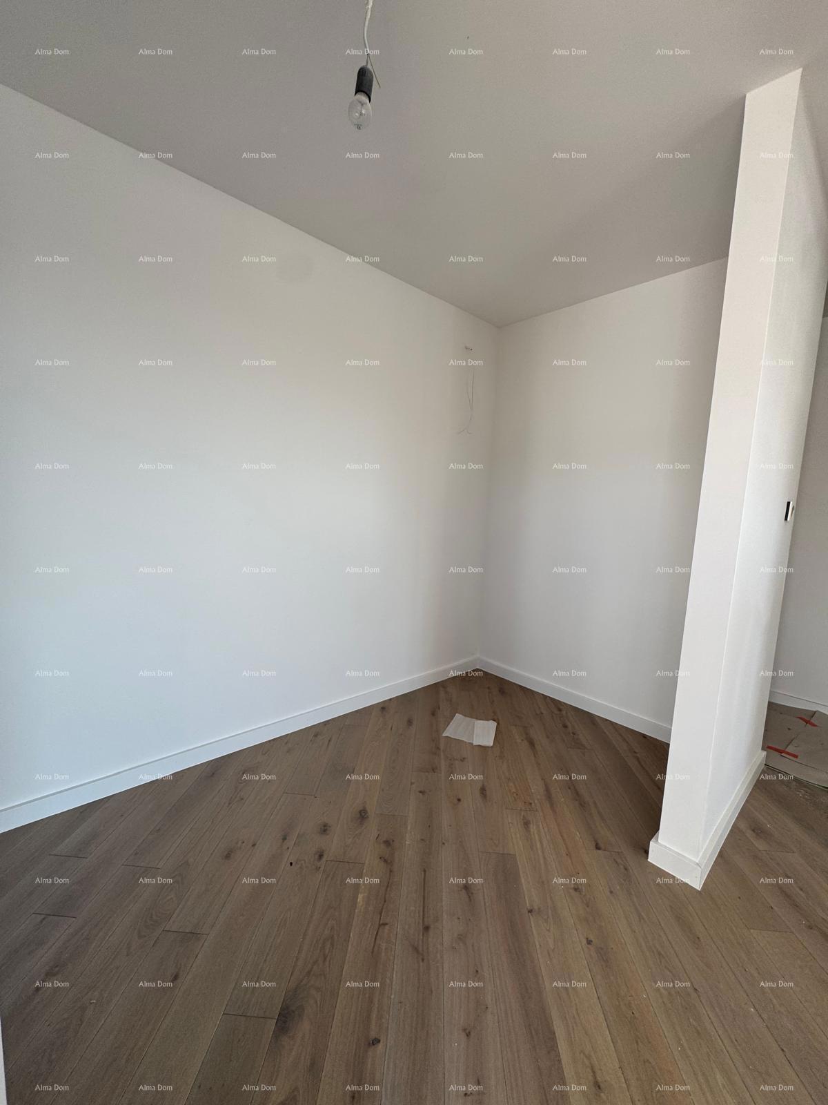 Appartamento in vendita a Rovigno con vista mare