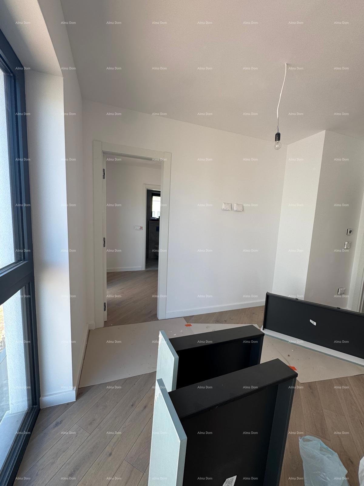 Appartamento in vendita a Rovigno con vista mare