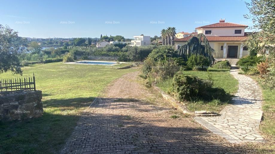 POMER, prima fila al mare, casa con terreno edificabile e progetto per villa di lusso