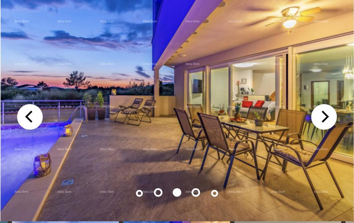 Una bellissima villa con vista mare. POMER