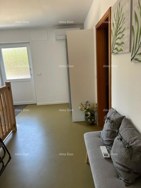 Una bellissima villa con vista mare. POMER