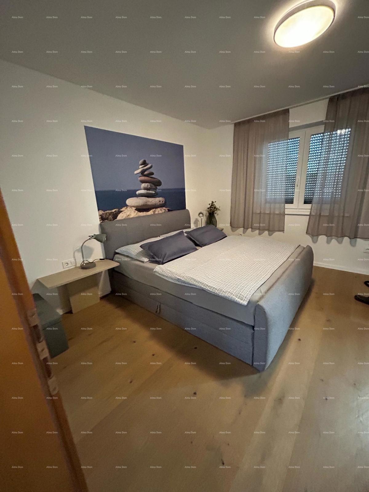 Una bellissima villa con vista mare. POMER