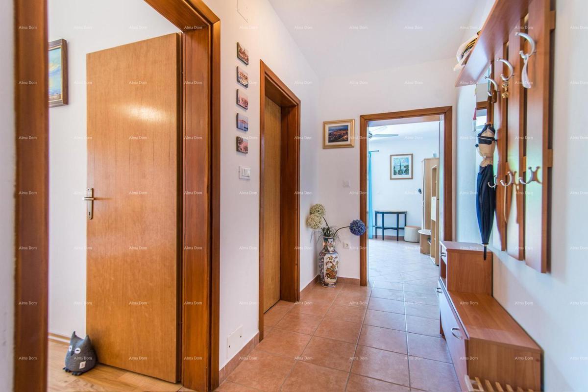 Affascinante appartamento a Pješčana Uvala, vicino al mare!