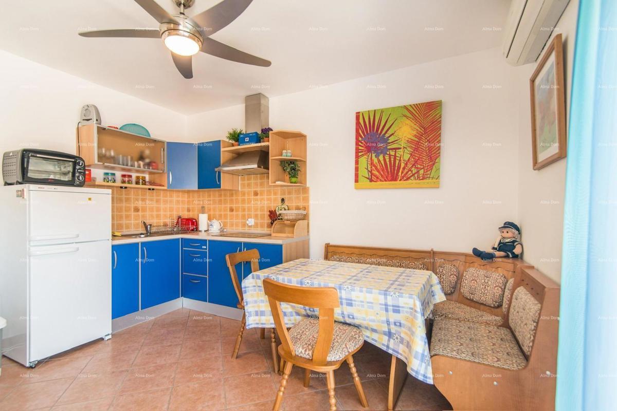 Affascinante appartamento a Pješčana Uvala, vicino al mare!