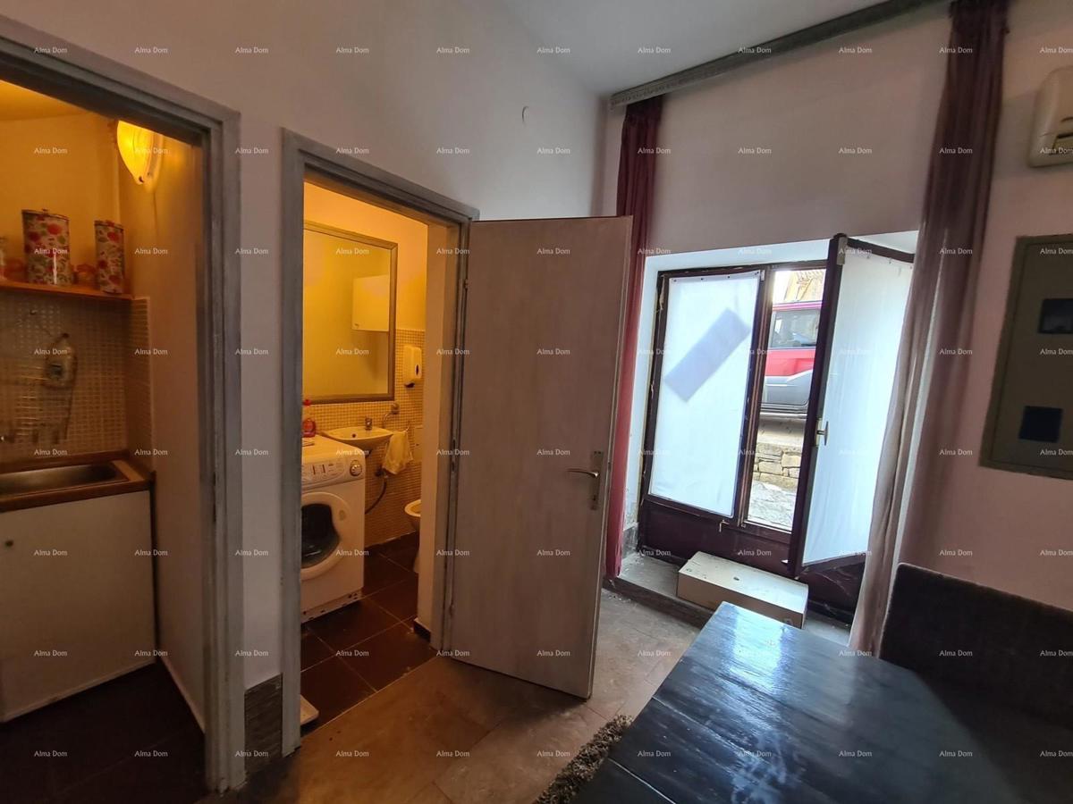 Un'opportunità unica! Casa nel centro di Buzet – potenziale residenziale e commerciale