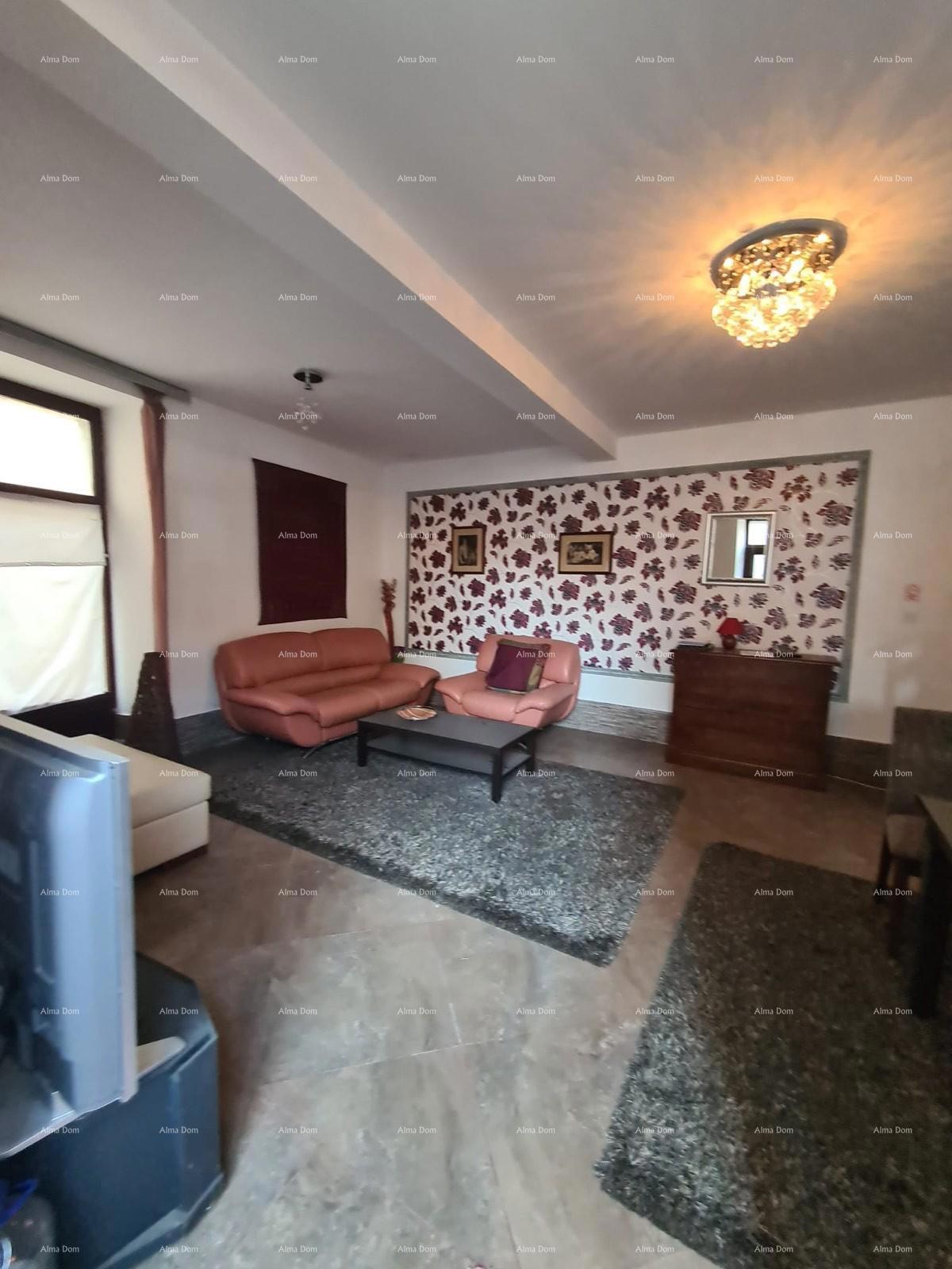 Un'opportunità unica! Casa nel centro di Buzet – potenziale residenziale e commerciale