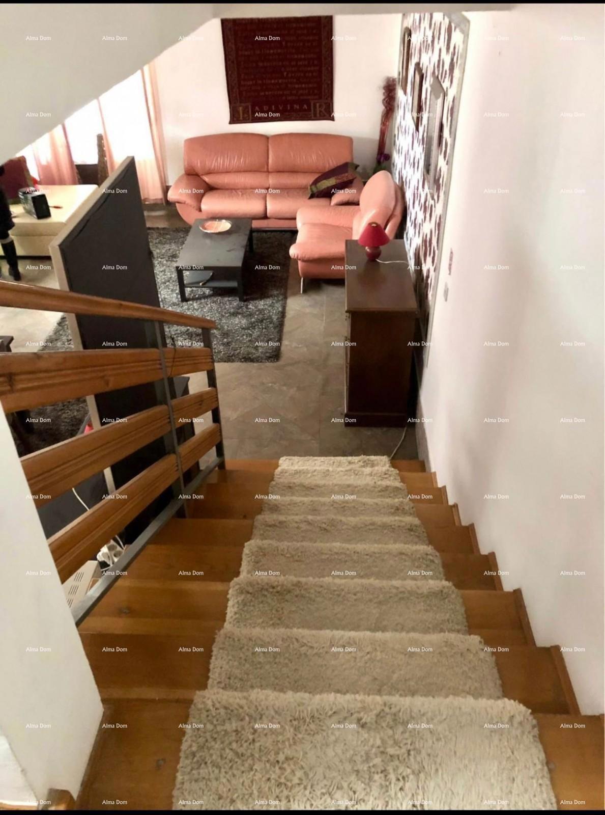 Un'opportunità unica! Casa nel centro di Buzet – potenziale residenziale e commerciale