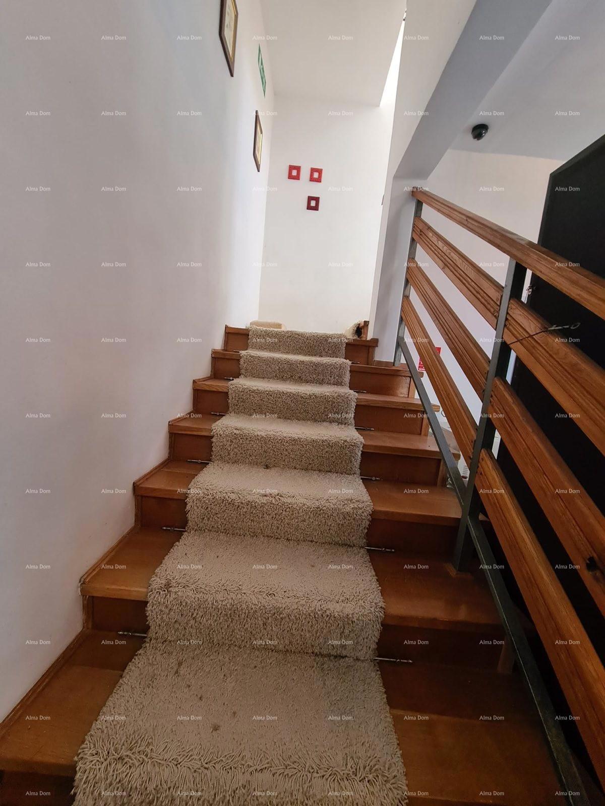 Un'opportunità unica! Casa nel centro di Buzet – potenziale residenziale e commerciale