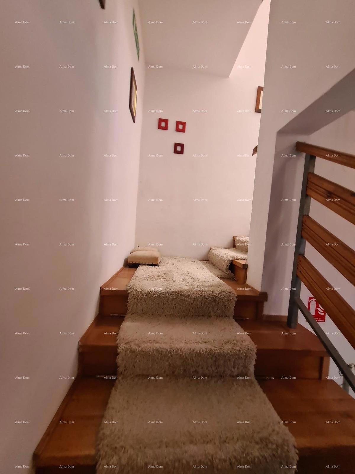 Un'opportunità unica! Casa nel centro di Buzet – potenziale residenziale e commerciale