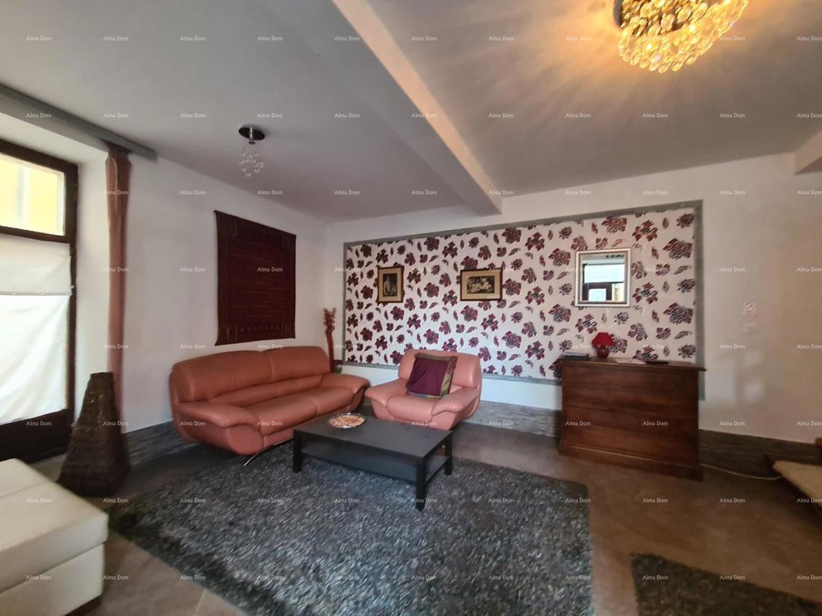 Un'opportunità unica! Casa nel centro di Buzet – potenziale residenziale e commerciale