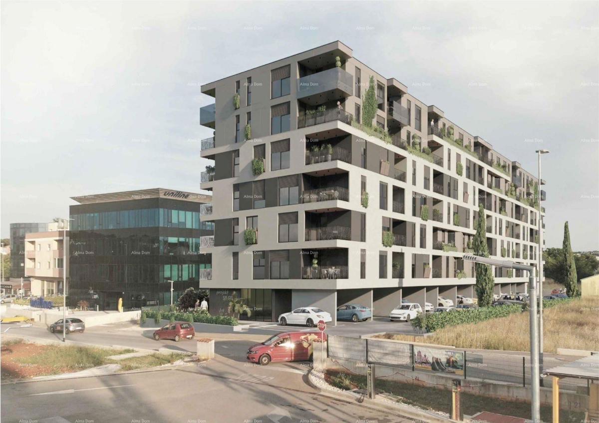 Pula! Edificio residenziale moderno con ascensore, vicino al centro. S43