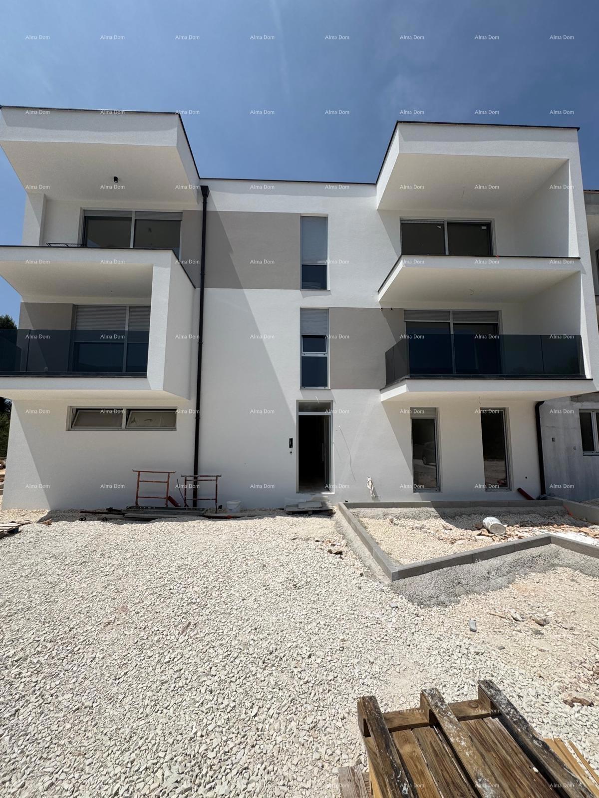 Vendita di un appartamento di lusso con posto auto e vista mare, Ližnjan!