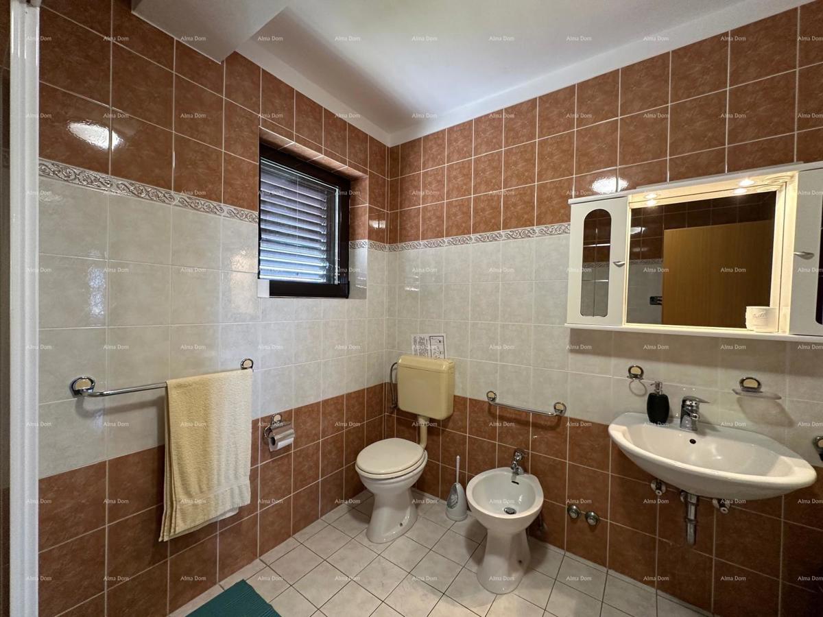 Vendiamo una casa con cinque appartamenti in ottima posizione!