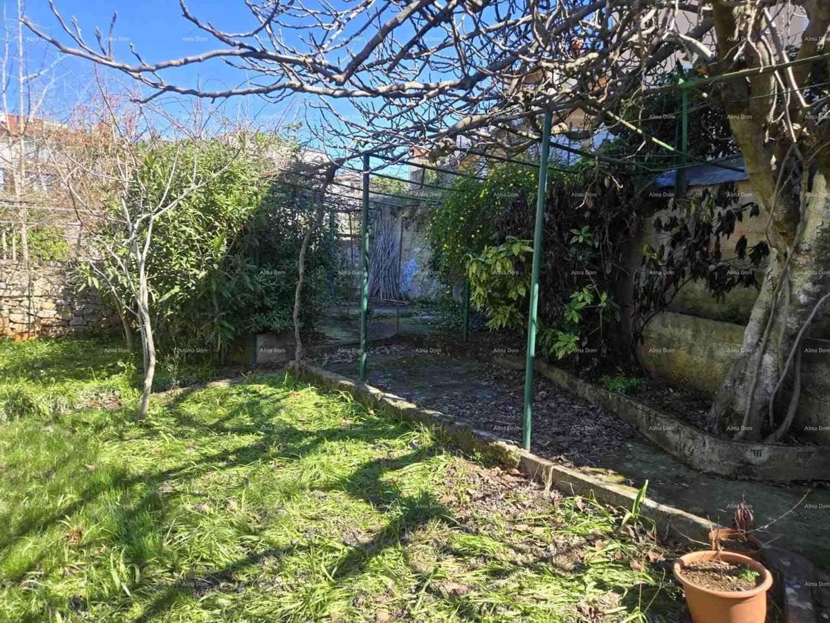 Kaštanjer – casa con due appartamenti separati, garage e giardino di 250 m2 - vendita!