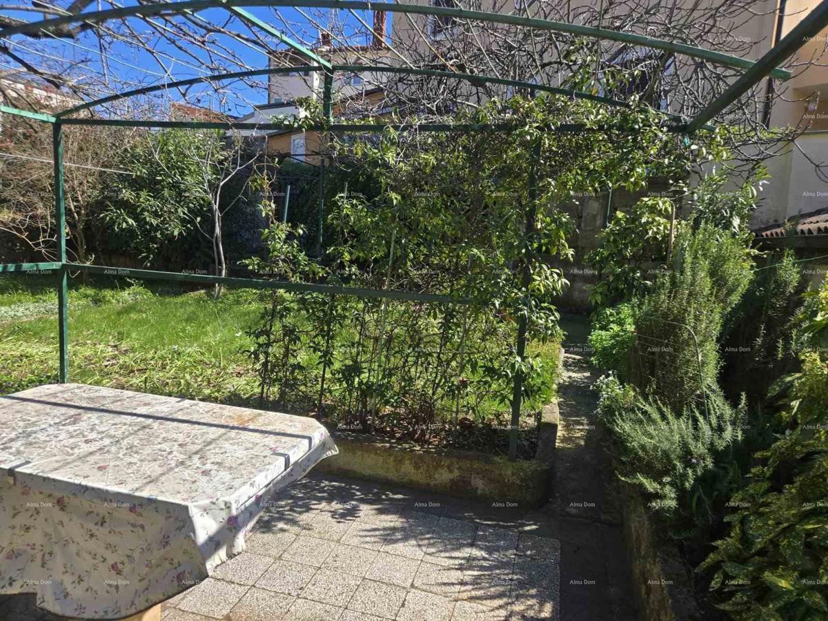 Kaštanjer – casa con due appartamenti separati, garage e giardino di 250 m2 - vendita!