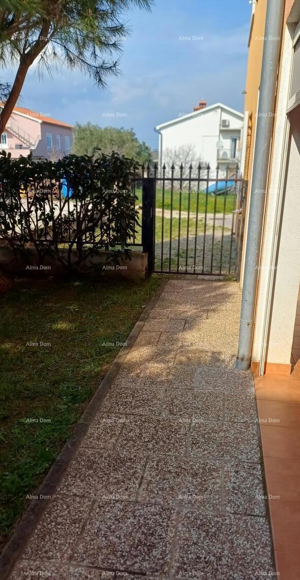 In vendita appartamento a Ližnjan, 64 m2