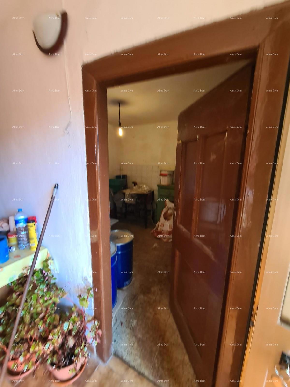 Umag, dintorni - casa autoctona con giardino!