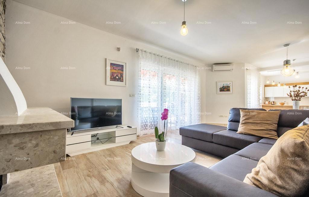 Premantura, villa indipendente con 5 camere da letto. Vicinanza al mare.