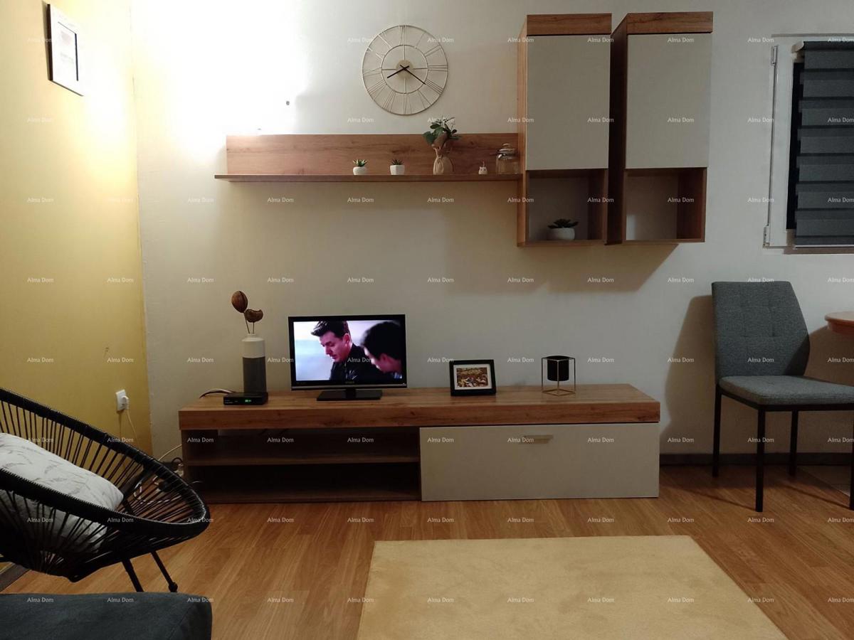 In italiano, il titolo si traduce come: