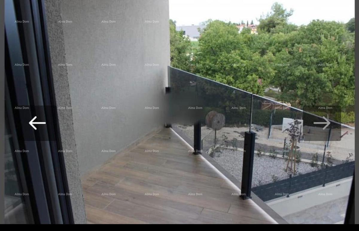 Appartamento di lusso con cinque stanze in vendita – 150 m², ultimo piano, nuova costruzione