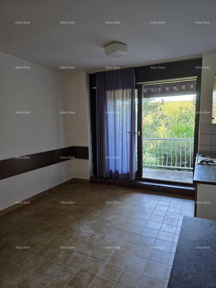 Appartamento in ottima posizione – Duga Uvala, 150 m dal mare!