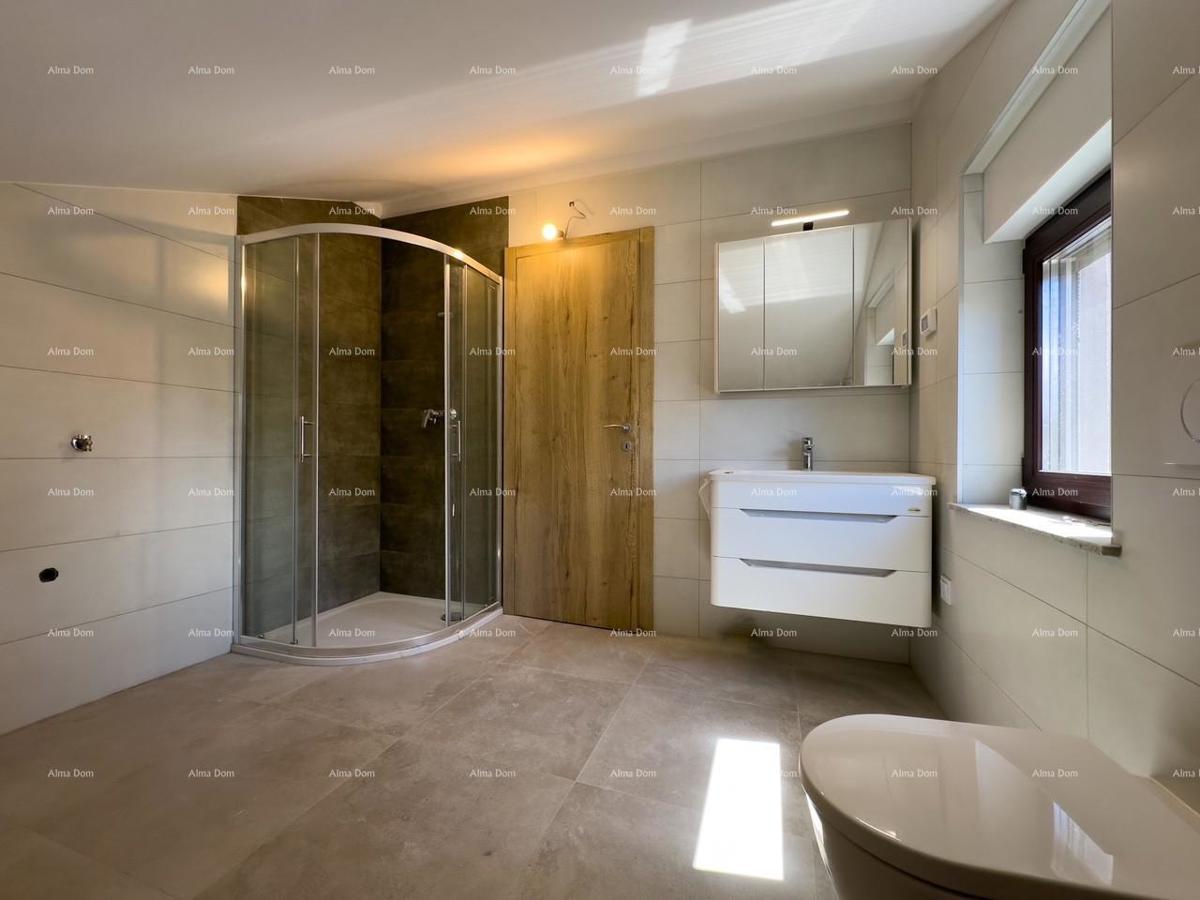 Vendiamo un appartamento con una bellissima vista sul mare! Premantura!