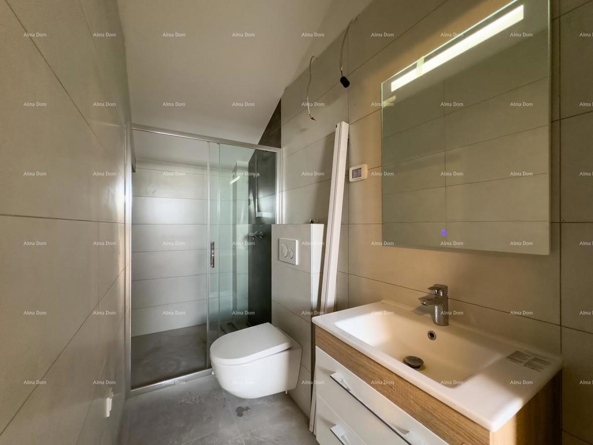 Vendiamo un appartamento con una bellissima vista sul mare! Premantura!