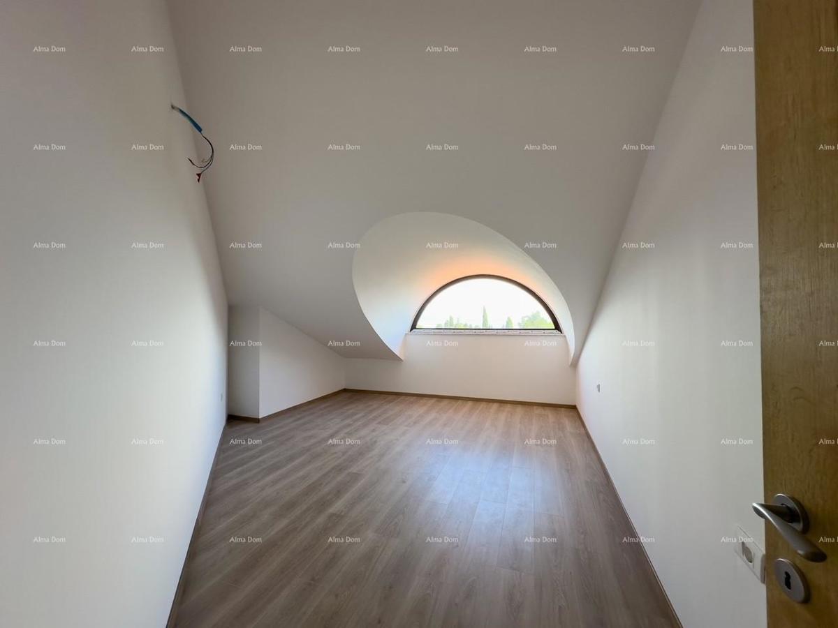 Vendiamo un appartamento con una bellissima vista sul mare! Premantura!