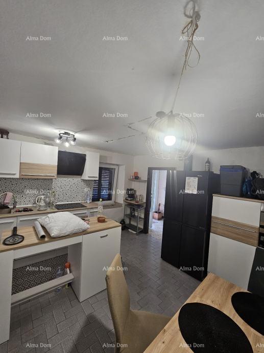 Barban – casa con cortile recintato