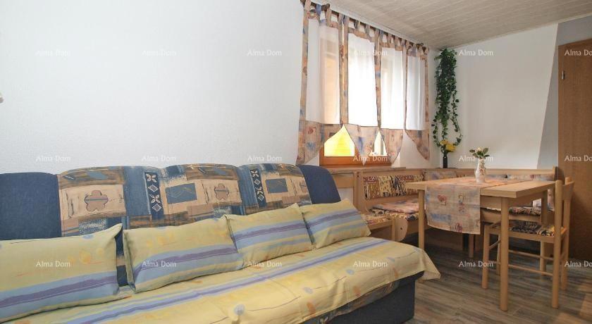 Casa con due appartamenti, Medulin