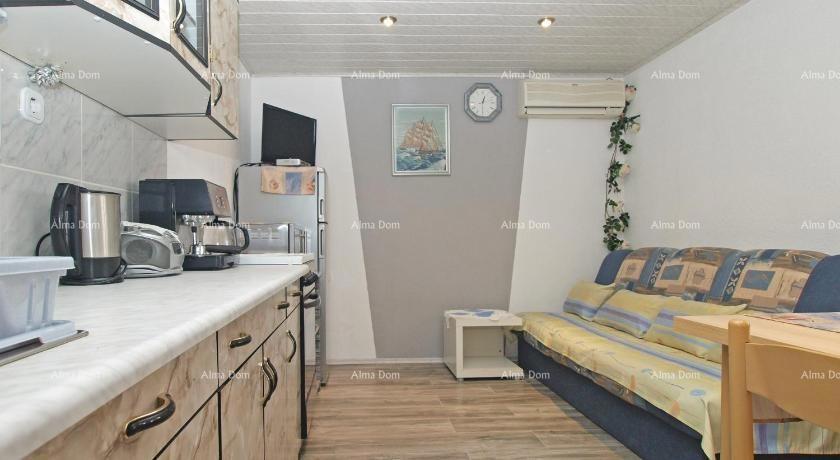 Casa con due appartamenti, Medulin